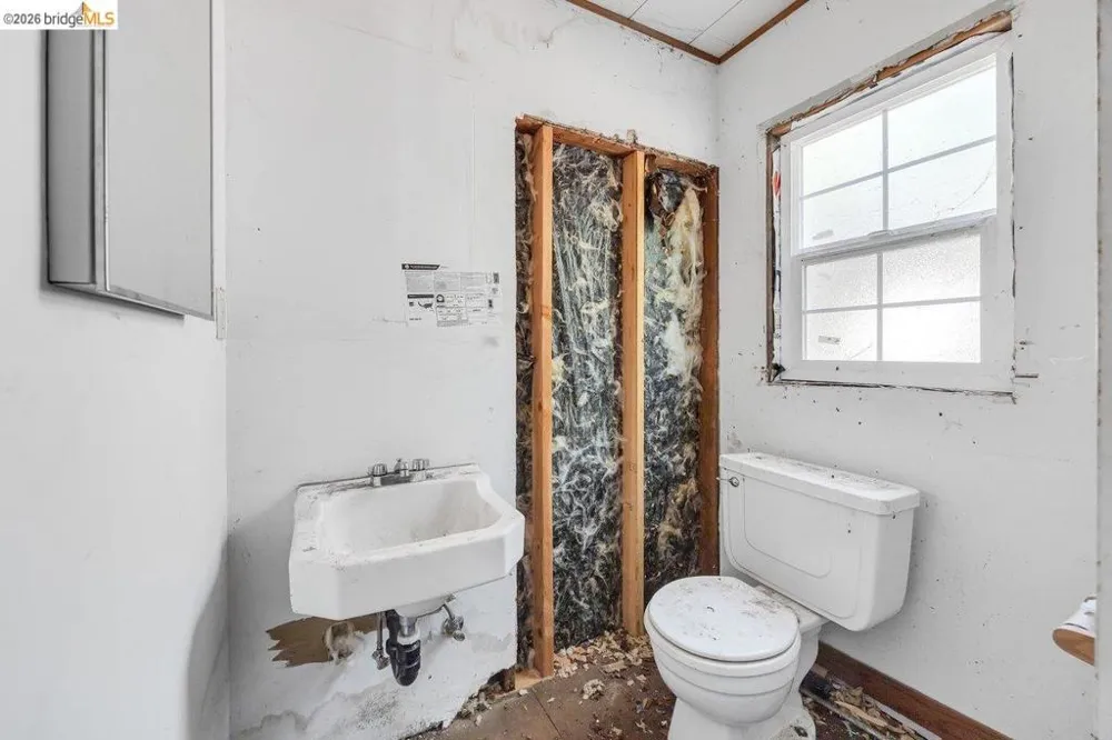 2845 Pine Dr Arnold, CA 95223