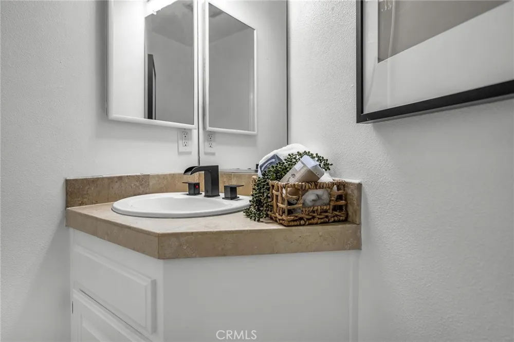 2514 Vanderbilt Lane #C Redondo Beach, CA 90278