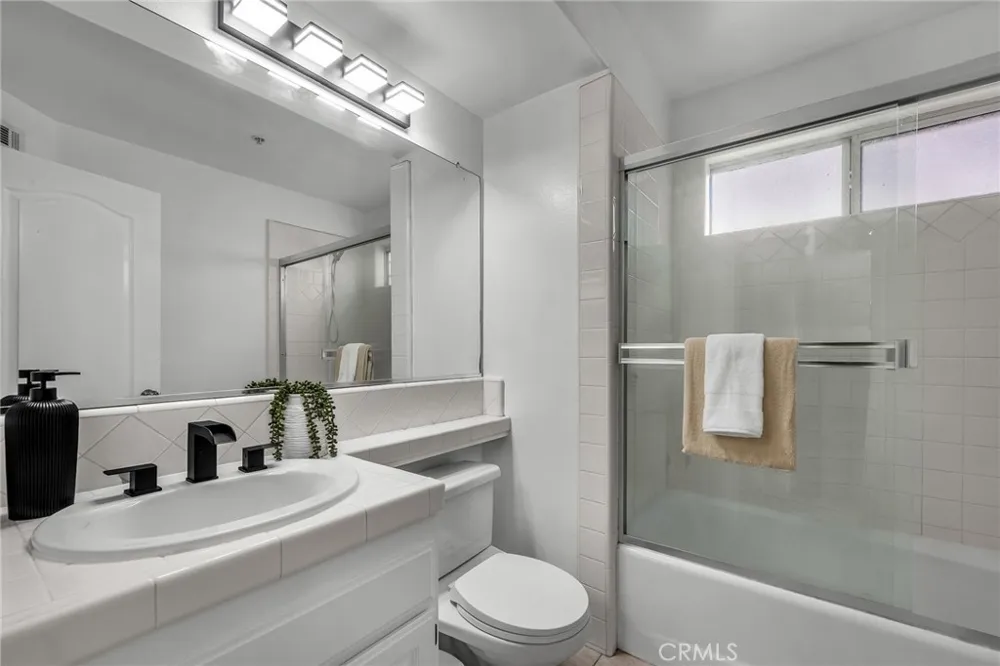 2514 Vanderbilt Lane #C Redondo Beach, CA 90278