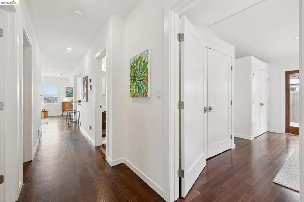 855 Washington Albany, CA 94706