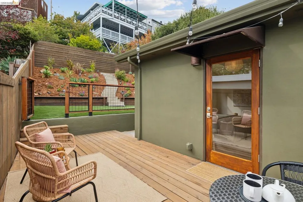 855 Washington Albany, CA 94706