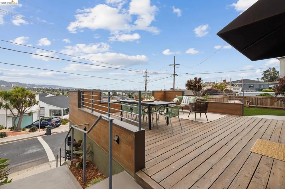 855 Washington Albany, CA 94706