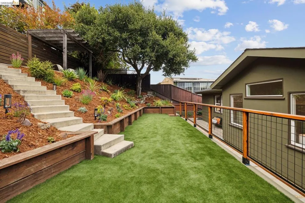 855 Washington Albany, CA 94706