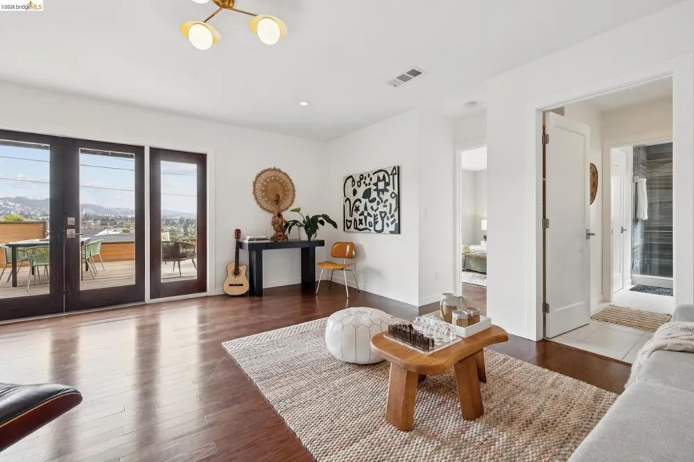 855 Washington Albany, CA 94706