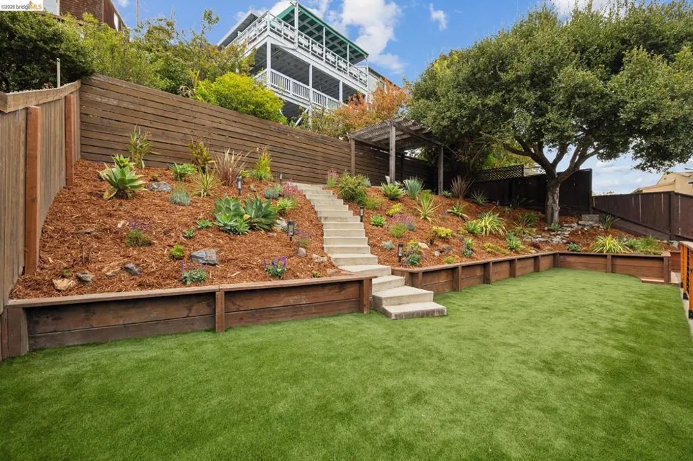 855 Washington Albany, CA 94706