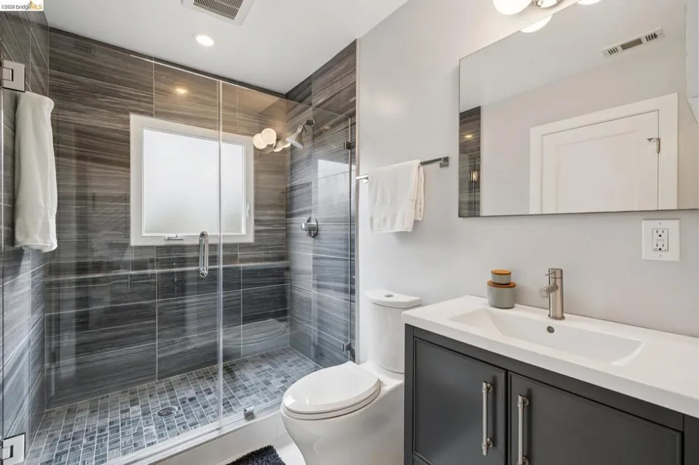 855 Washington Albany, CA 94706