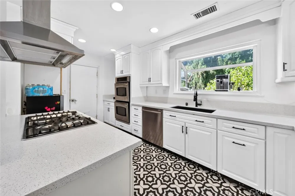 411 Fordland Avenue La Verne, CA 91750