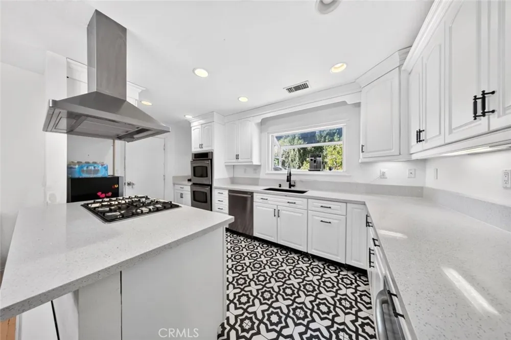 411 Fordland Avenue La Verne, CA 91750