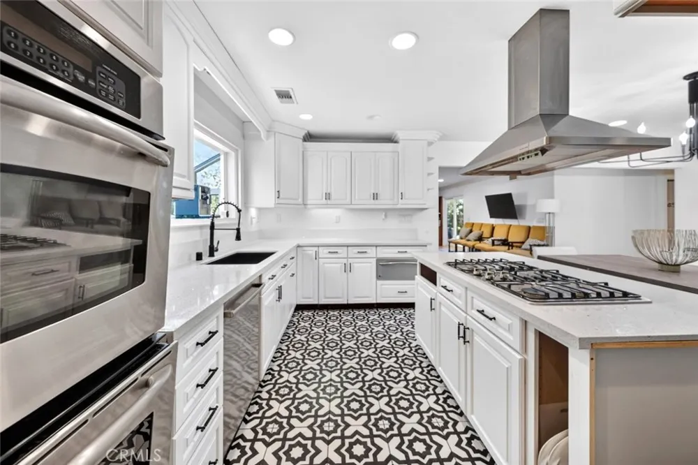 411 Fordland Avenue La Verne, CA 91750