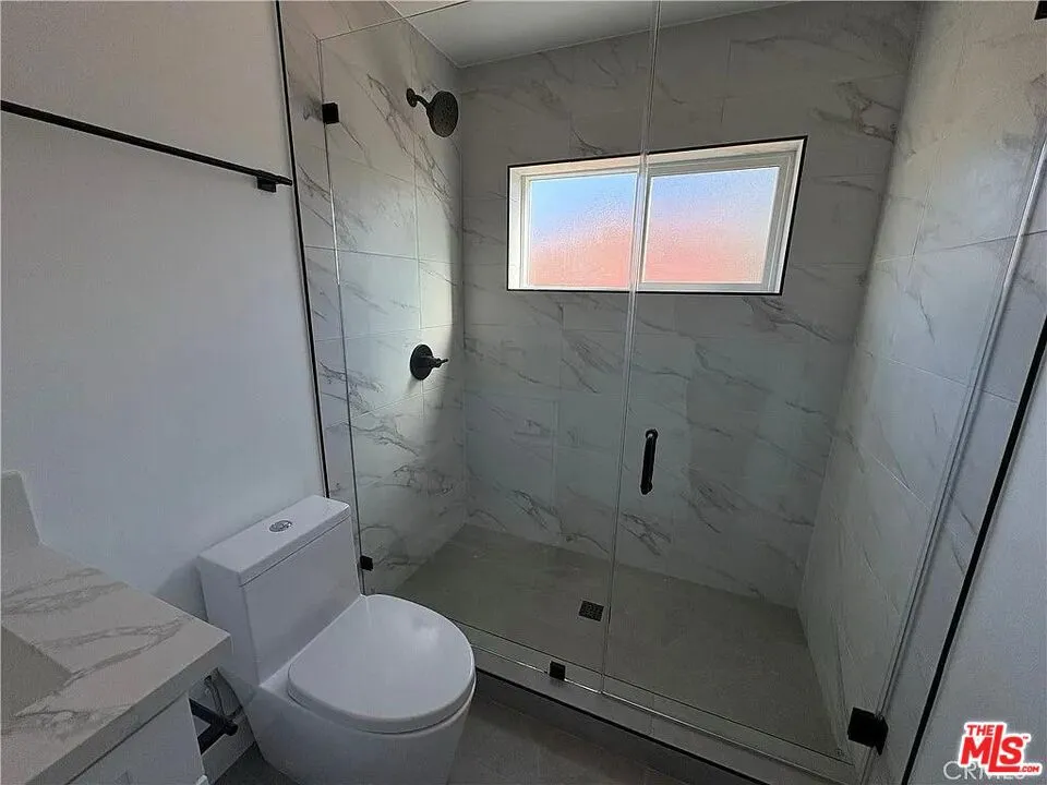 14165 Calvert Street Los Angeles, CA 91401