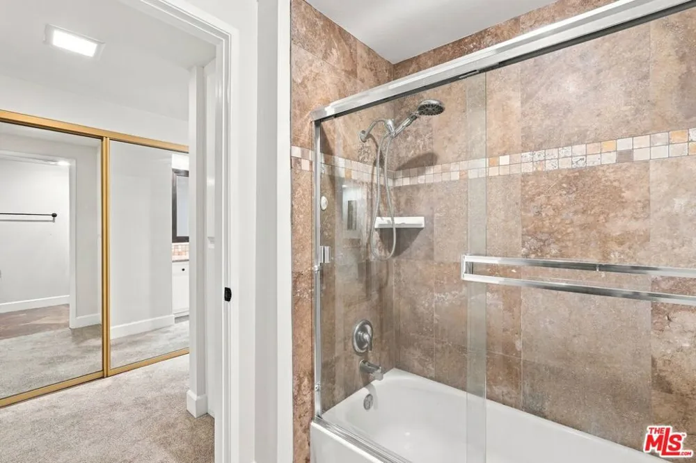 2322 Palos Verdes Drive #202 Palos Verdes Estates, CA 90274