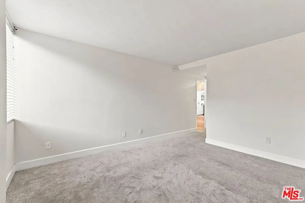 2322 Palos Verdes Drive #202 Palos Verdes Estates, CA 90274