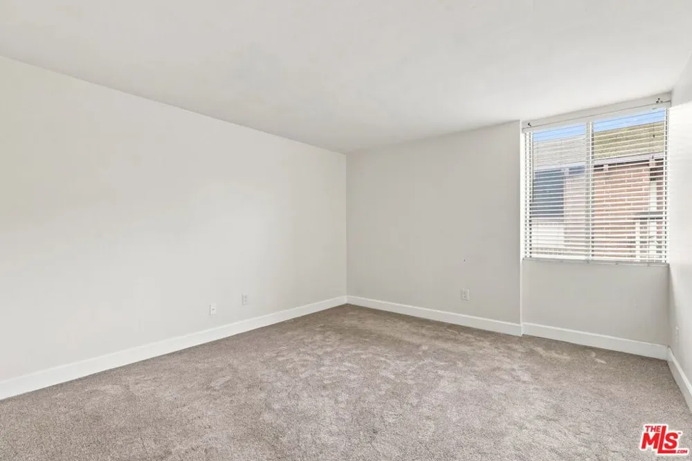2322 Palos Verdes Drive #202 Palos Verdes Estates, CA 90274