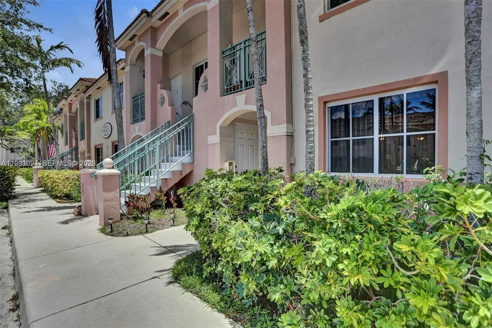 7775 NW 22nd St #105 Pembroke Pines, FL 33024
