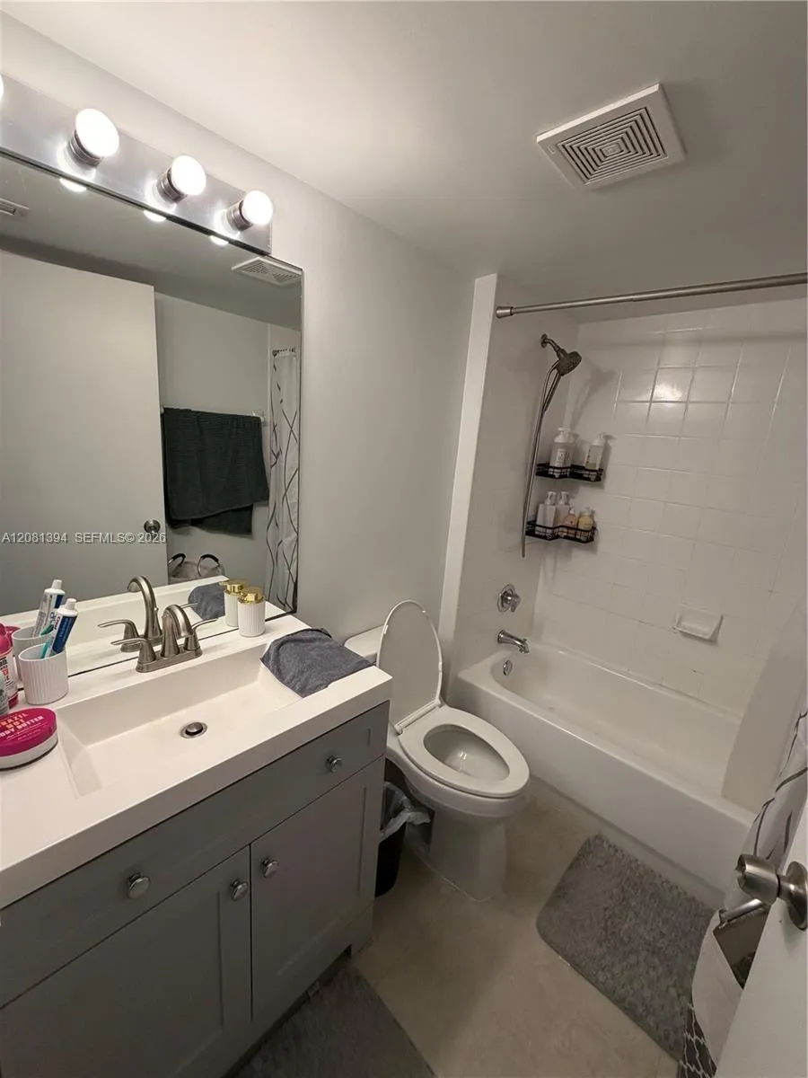 7775 NW 22nd St #105 Pembroke Pines, FL 33024