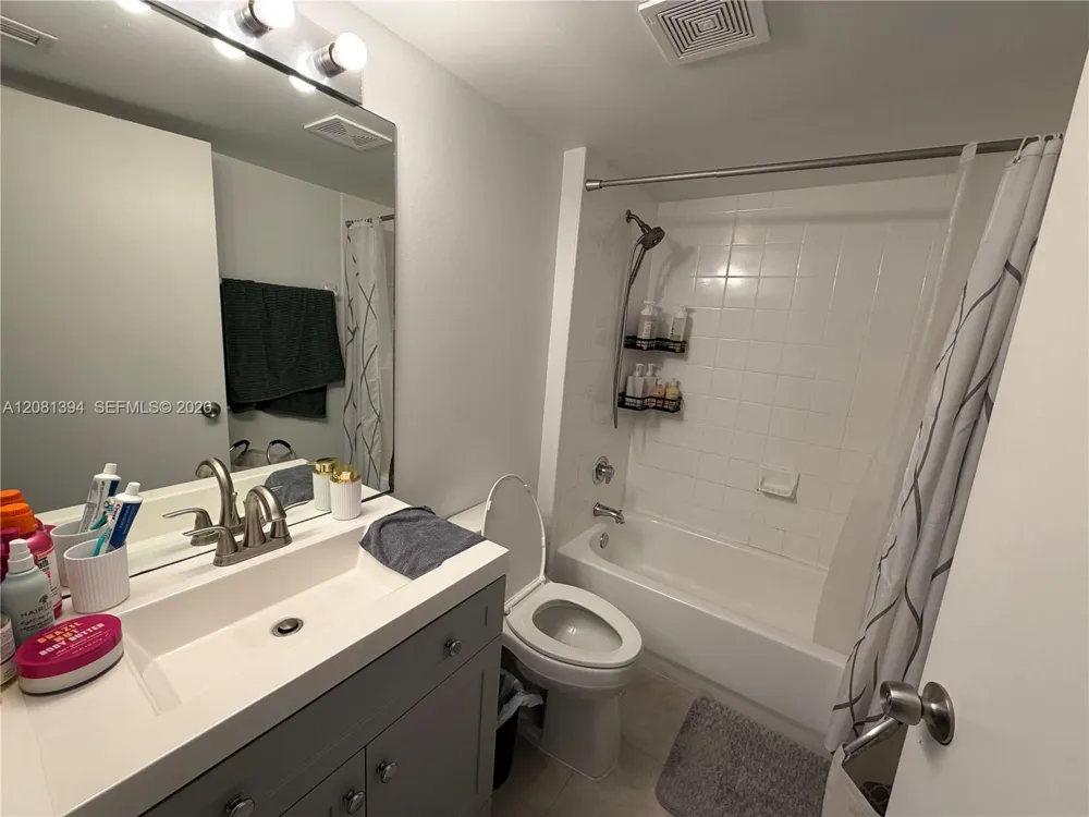 7775 NW 22nd St #105 Pembroke Pines, FL 33024