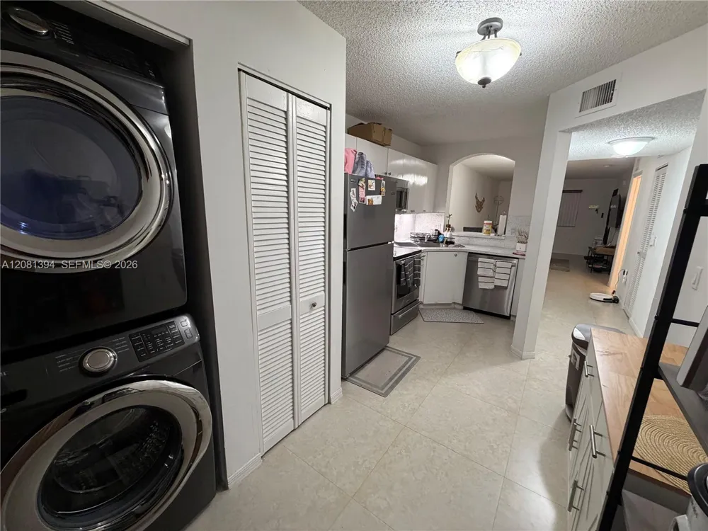 7775 NW 22nd St #105 Pembroke Pines, FL 33024