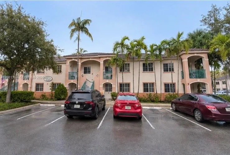 7775 NW 22nd St #105 Pembroke Pines, FL 33024