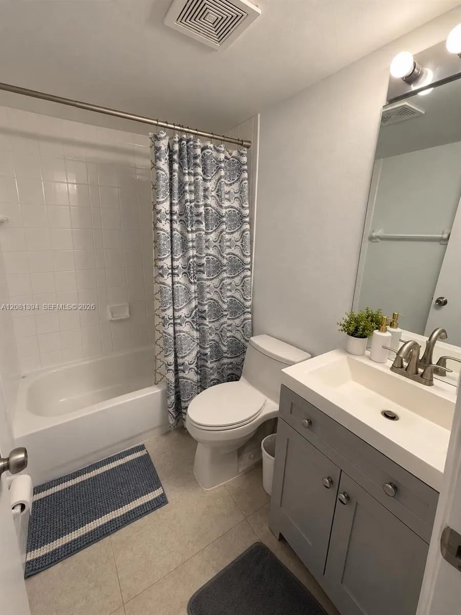 7775 NW 22nd St #105 Pembroke Pines, FL 33024
