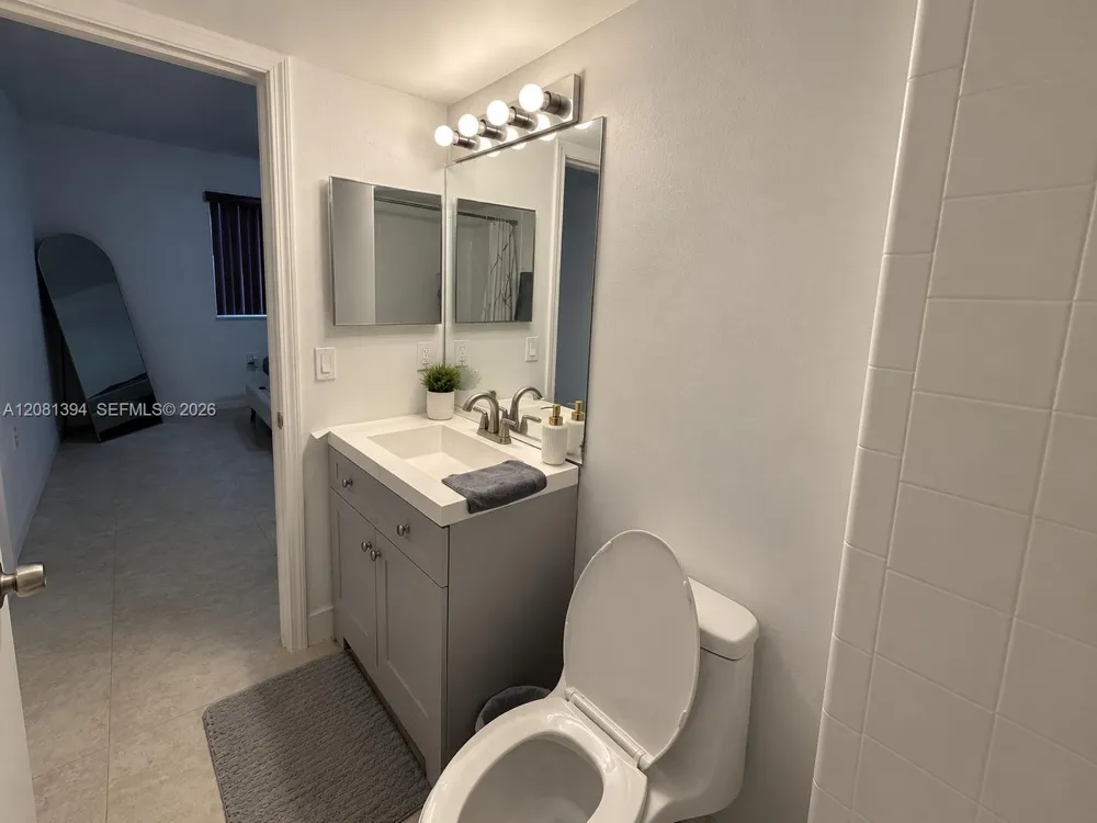 7775 NW 22nd St #105 Pembroke Pines, FL 33024