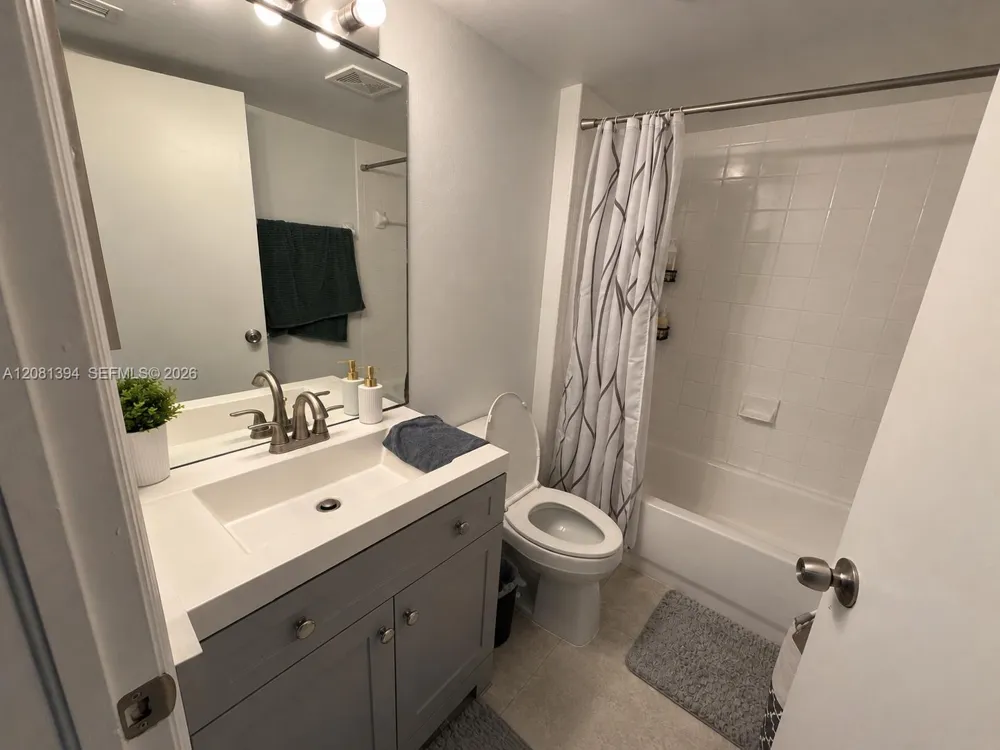 7775 NW 22nd St #105 Pembroke Pines, FL 33024