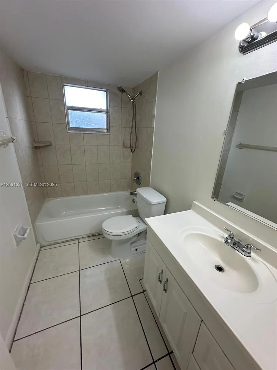 300 Gardens Dr #201 Pompano Beach, FL 33069