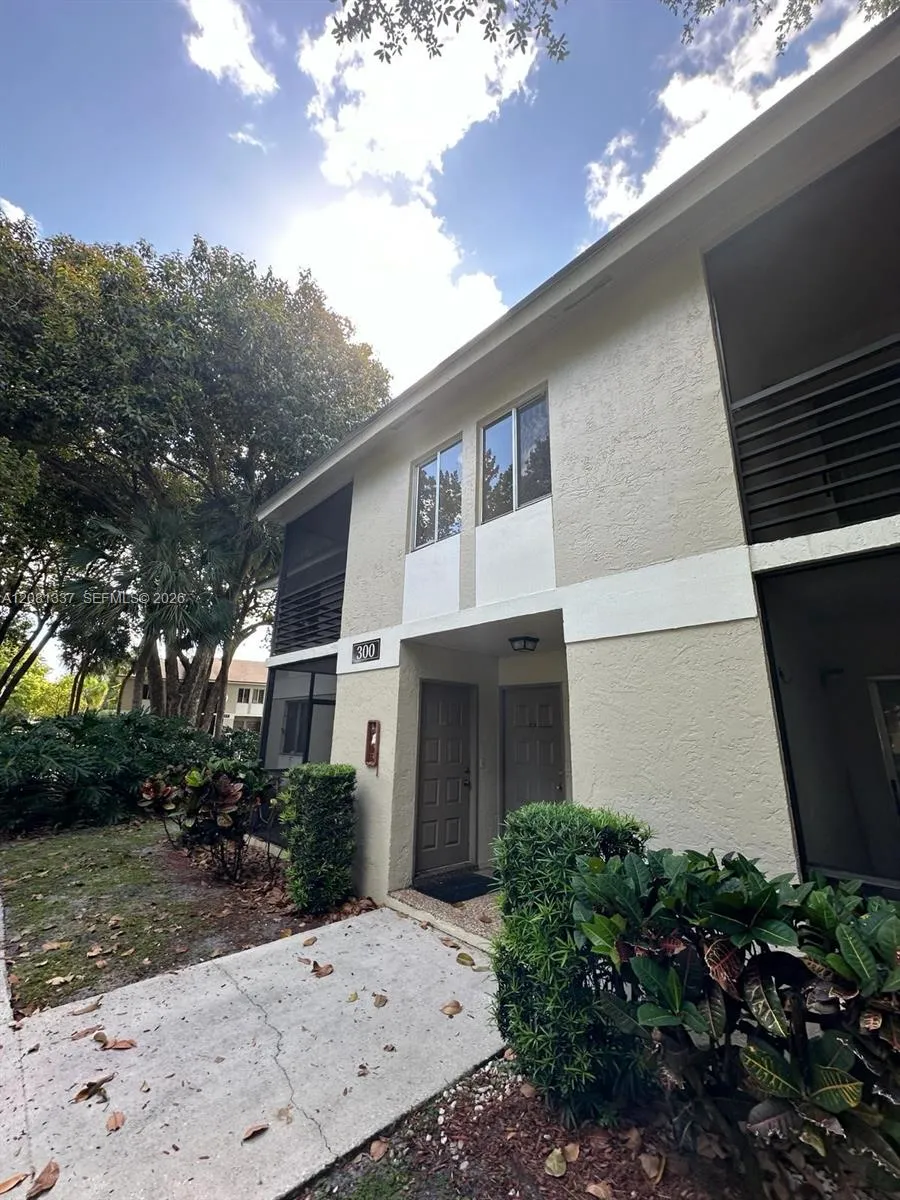 300 Gardens Dr #201 Pompano Beach, FL 33069