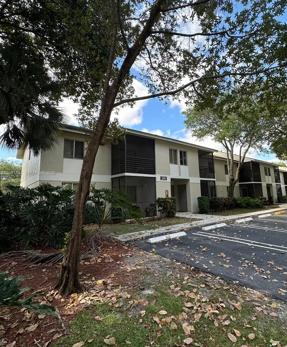 300 Gardens Dr #201 Pompano Beach, FL 33069
