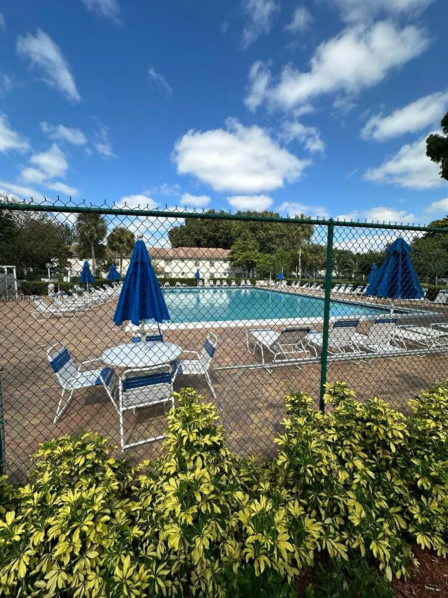 300 Gardens Dr #201 Pompano Beach, FL 33069