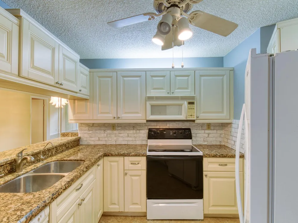 23078 Oxford Place #Apt d Boca Raton, FL 33433