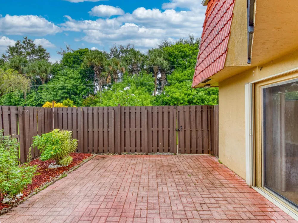 23078 Oxford Place #Apt d Boca Raton, FL 33433