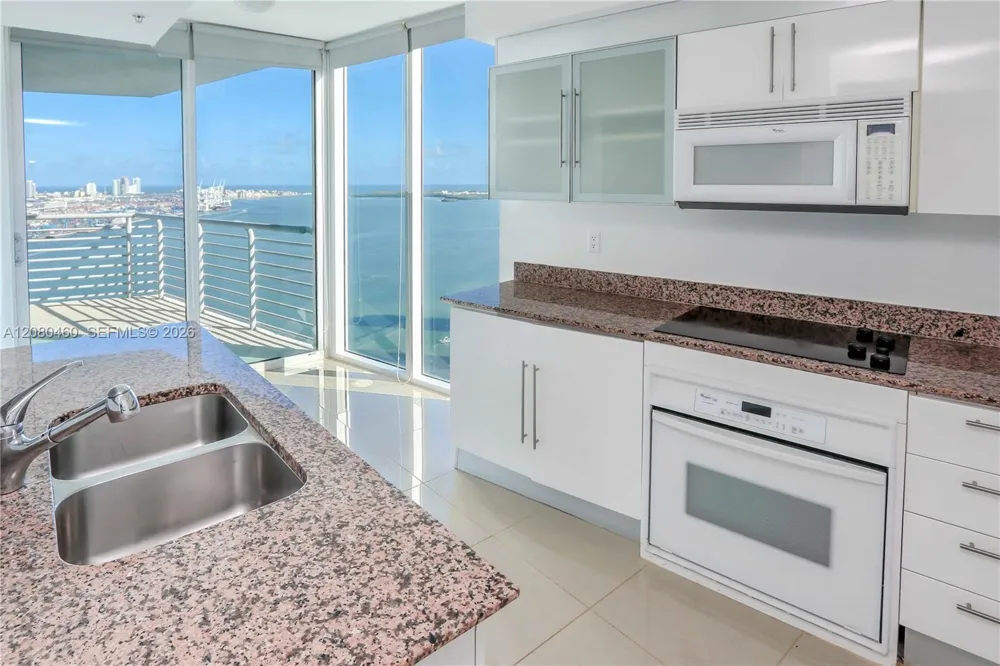 335 S Biscayne Blvd #3709 Miami, FL 33131