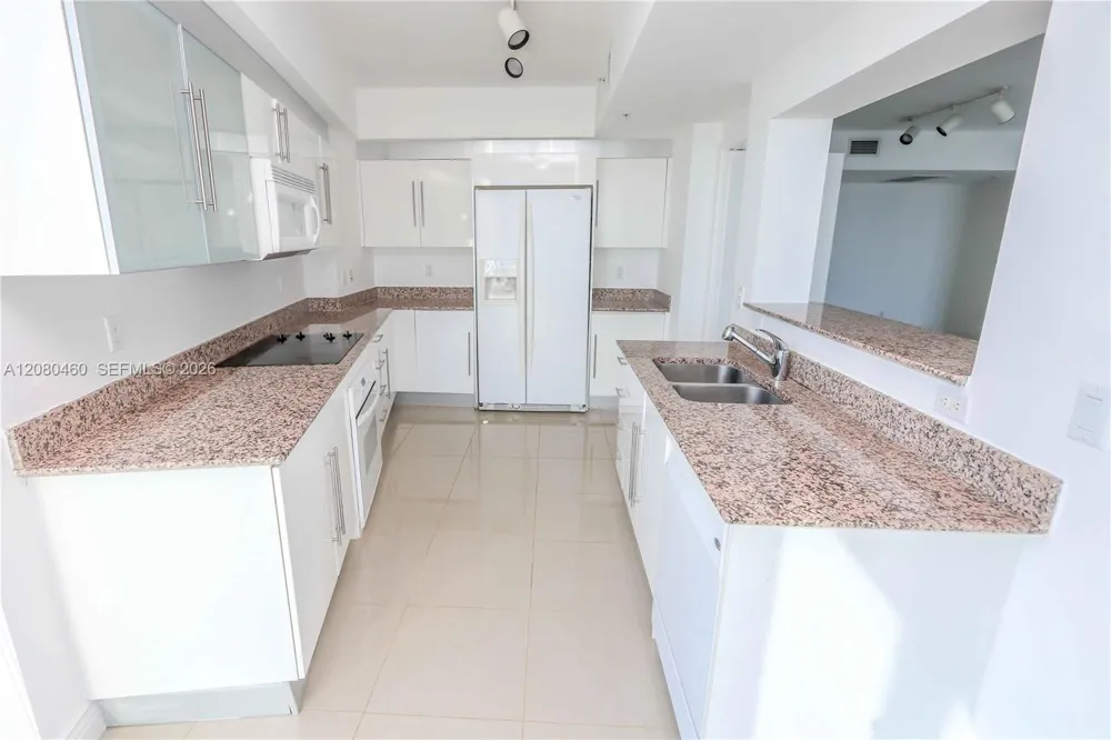 335 S Biscayne Blvd #3709 Miami, FL 33131