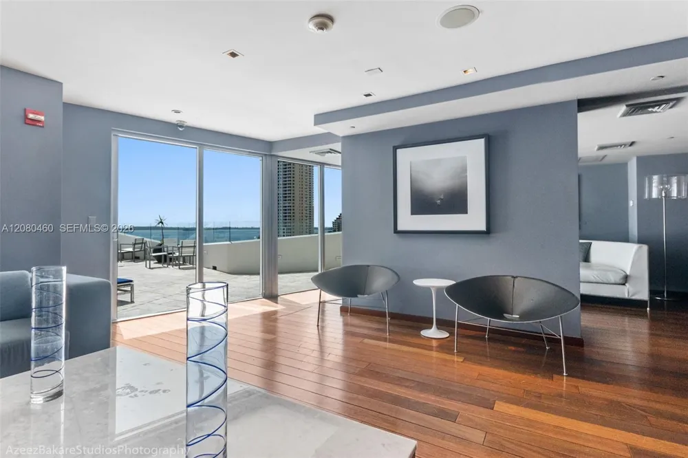 335 S Biscayne Blvd #3709 Miami, FL 33131