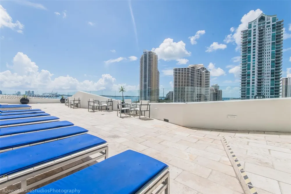 335 S Biscayne Blvd #3709 Miami, FL 33131