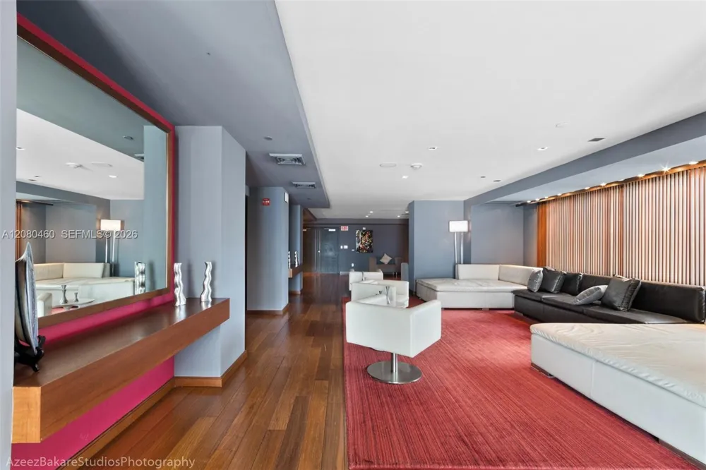 335 S Biscayne Blvd #3709 Miami, FL 33131