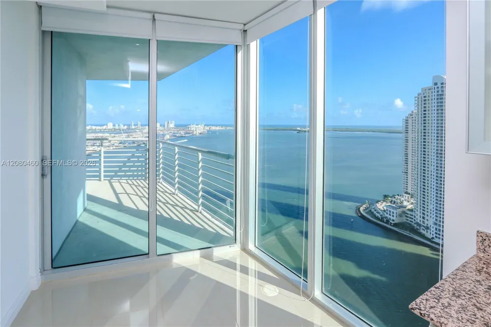 335 S Biscayne Blvd #3709 Miami, FL 33131