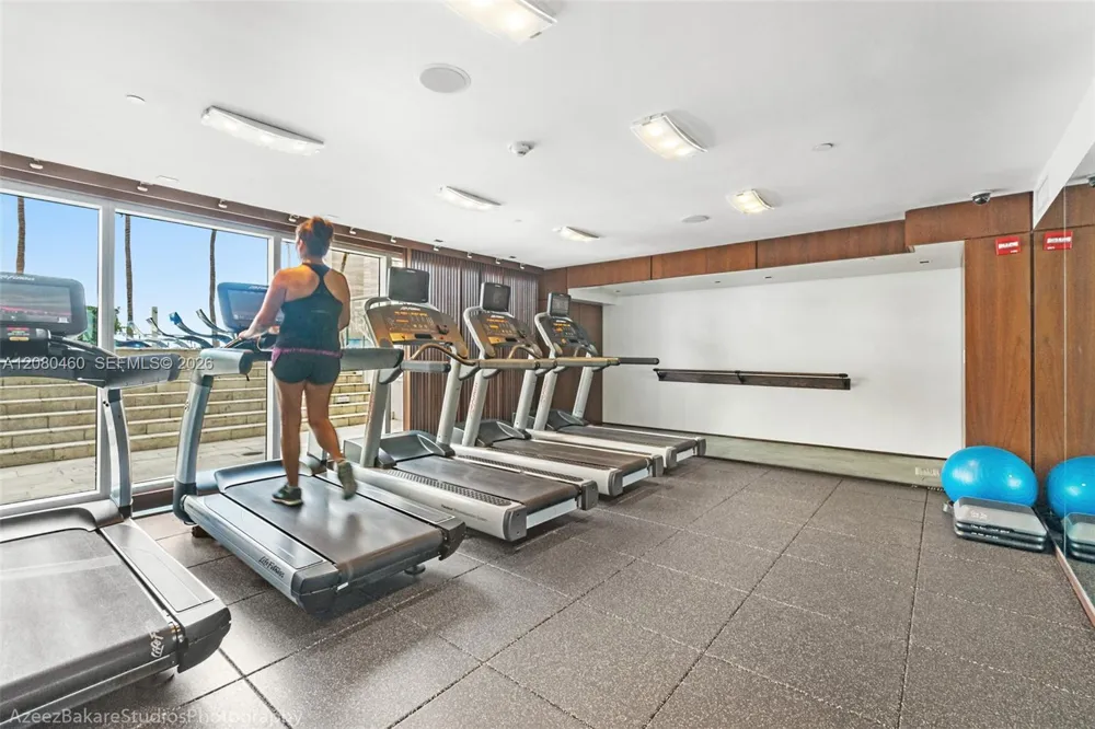 335 S Biscayne Blvd #3709 Miami, FL 33131