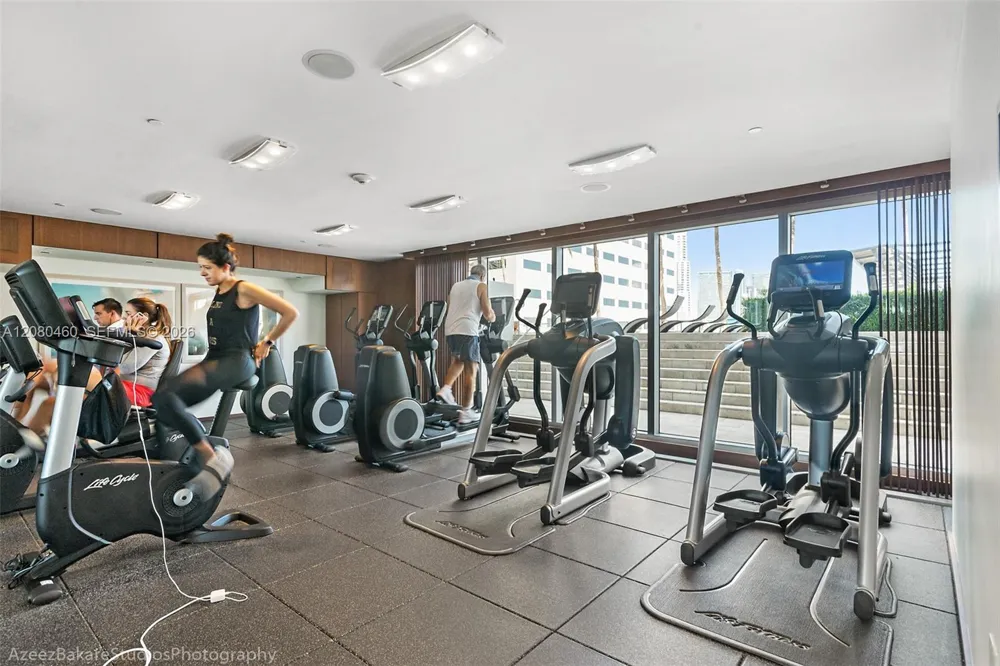 335 S Biscayne Blvd #3709 Miami, FL 33131