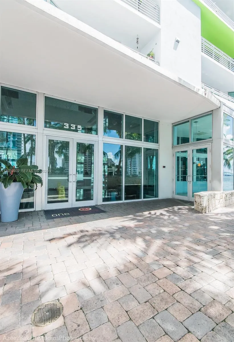 335 S Biscayne Blvd #3709 Miami, FL 33131