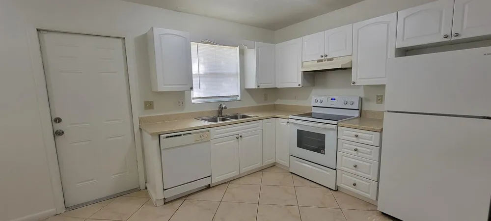 2018 S 10TH STREET Fort Pierce, FL 34950