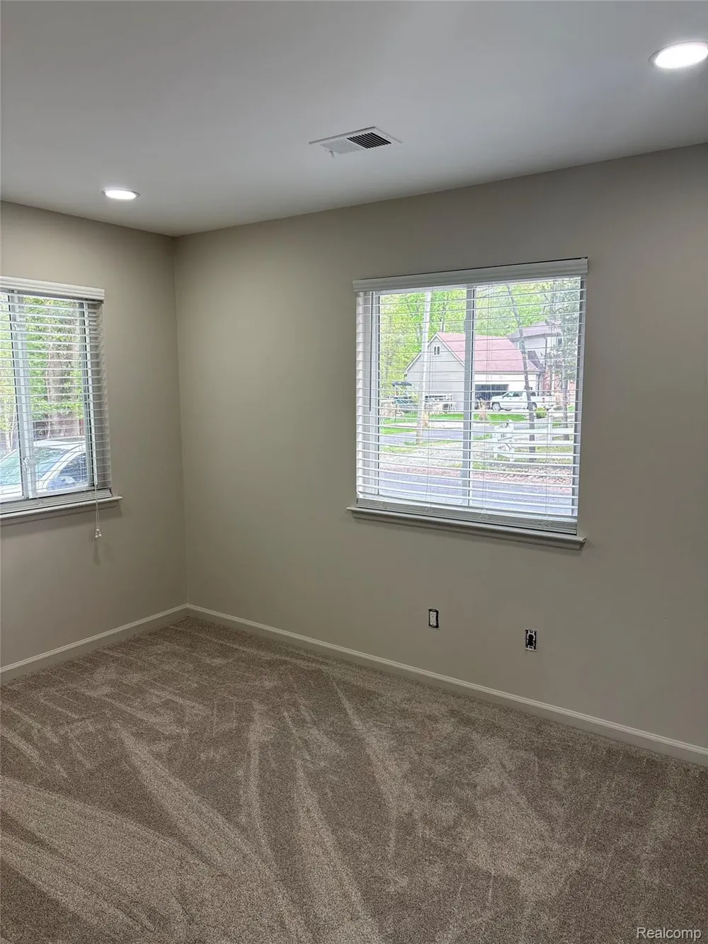 132 Maudlin Street Novi City, MI 48377