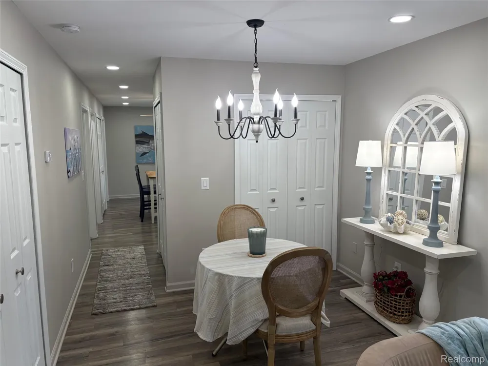132 Maudlin Street Novi City, MI 48377