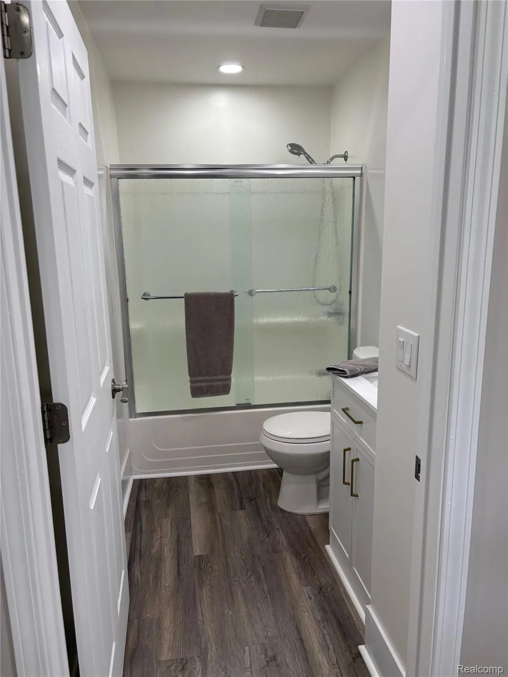 132 Maudlin Street Novi City, MI 48377