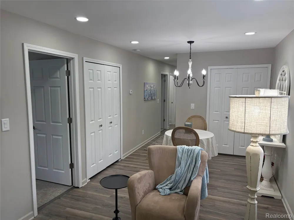 132 Maudlin Street Novi City, MI 48377
