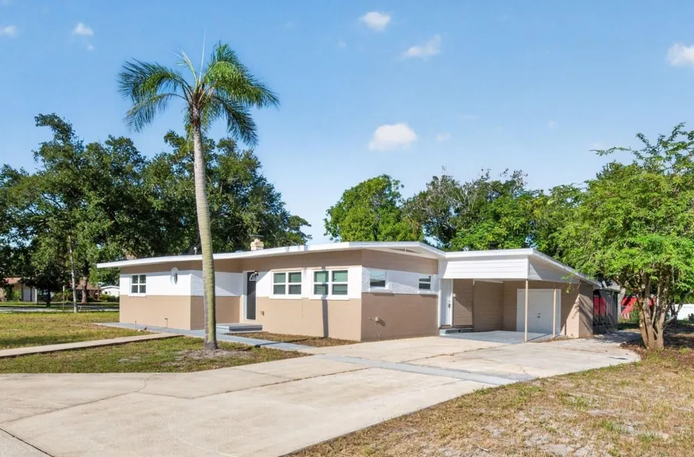 5131 ARAGON WAY S St Petersburg, FL 33705