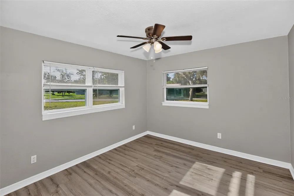 5131 ARAGON WAY S St Petersburg, FL 33705