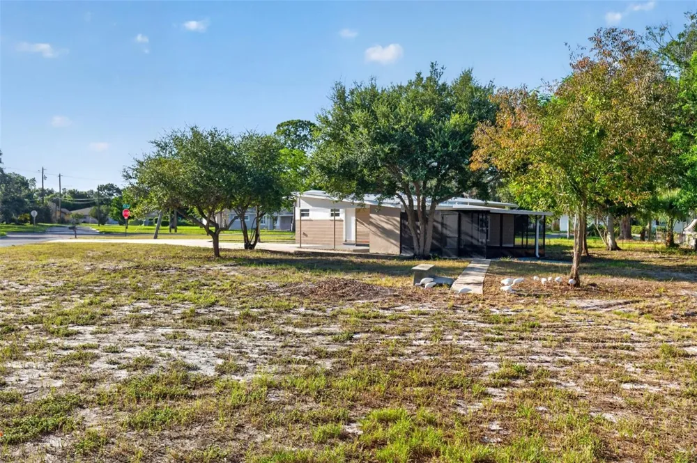 5131 ARAGON WAY S St Petersburg, FL 33705