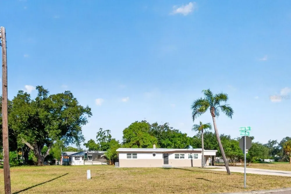 5131 ARAGON WAY S St Petersburg, FL 33705