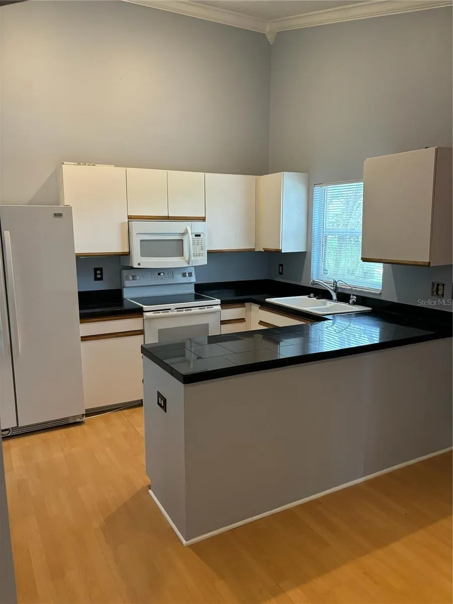 5706 MONTE ROSSO ROAD Sarasota, FL 34243